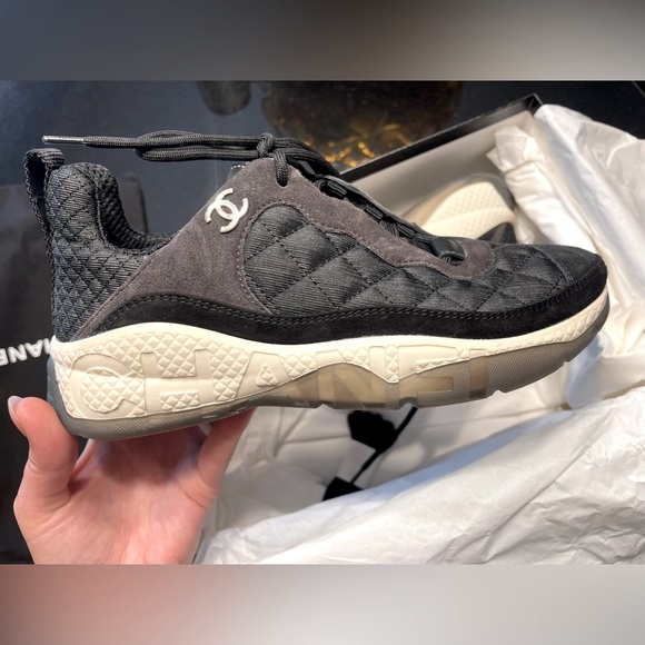 22C Chanel Sneakers Black & Dark Gray Mesh & Suede Calfskin - Picture 3 of 9